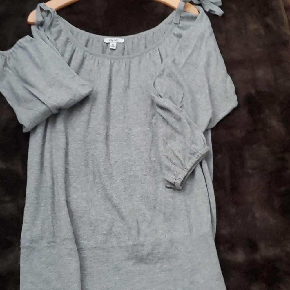 Cache Cold Shoulder Sweater - Picture 7 of 7